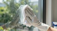 clean glass before robot